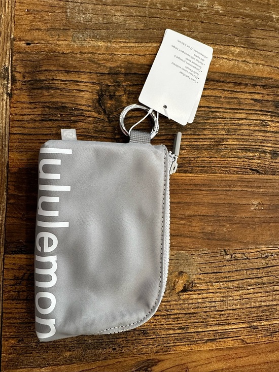 lululemon athletica Handbags - lululemon athletica Small Zip Card Wallet in Light Gray